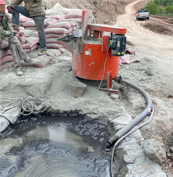 成都砂漿泵銷售-施工現場